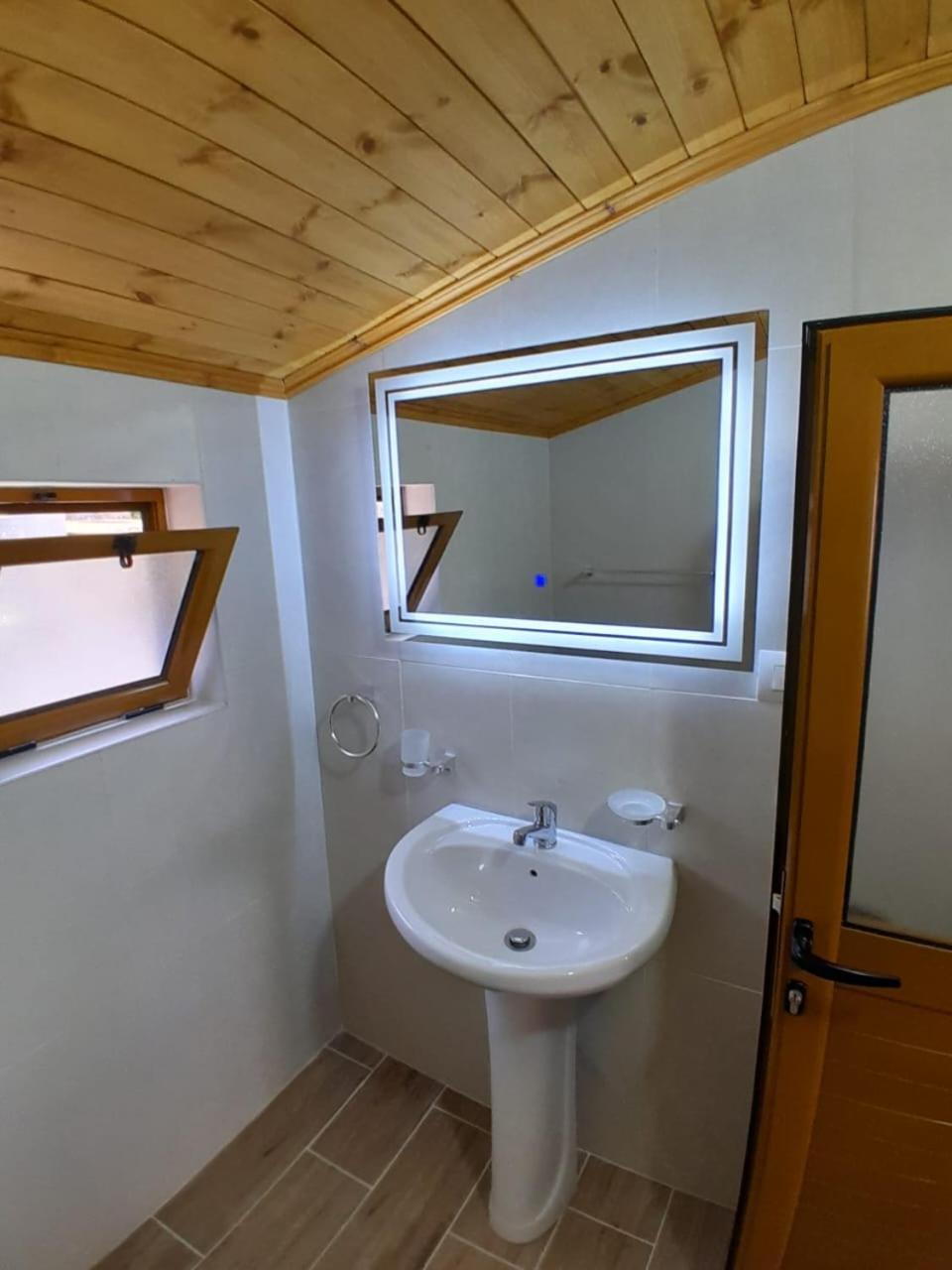 Guest House Ejona Gjirokastër 외부 사진