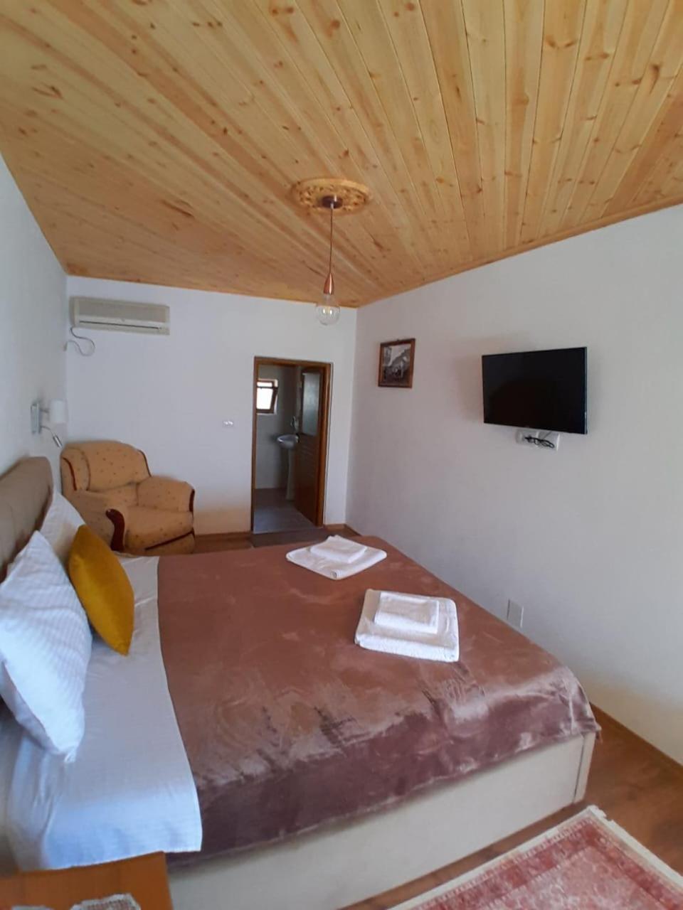 Guest House Ejona Gjirokastër 외부 사진